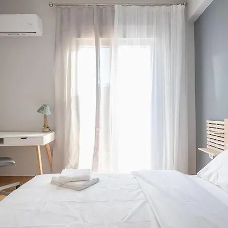 Luxurious Apt In Megaro Moussikis Metro Station-2
